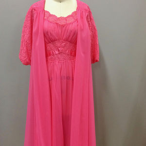 Vintage Vanity Fair Negligee Set - Lingerie - Pink